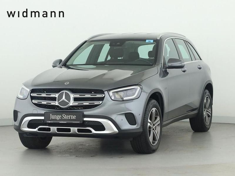 Metalliclack selenitgrau Gebraucht 2021 Mercedes GLC300e SUV | 33.850 € (Fairer Preis) - Bild 1/4