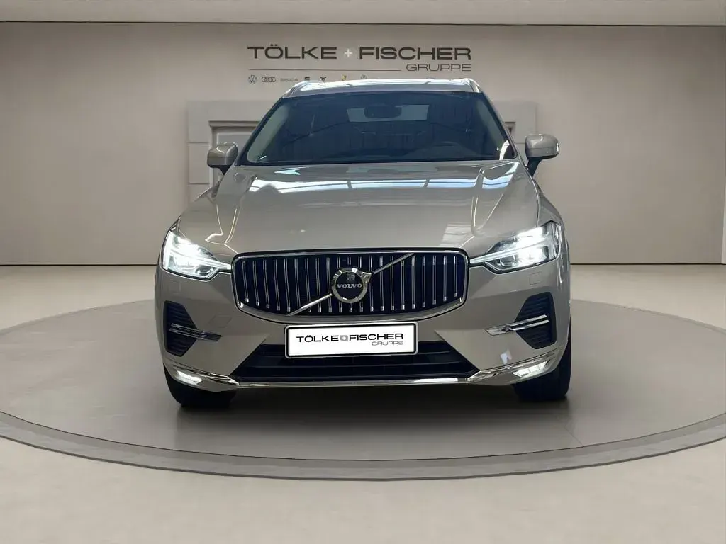 Gebraucht Volvo XC60 Plus 197 PS (144 kW) 2023 735 silber dawn (metallic) SUV