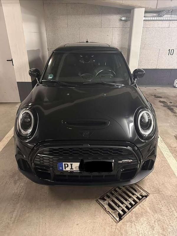 Schwarz Gebraucht 2022 Mini John Cooper Works Kleinwagen | 31.400 € (Etwas zu teuer) - Bild 1/4