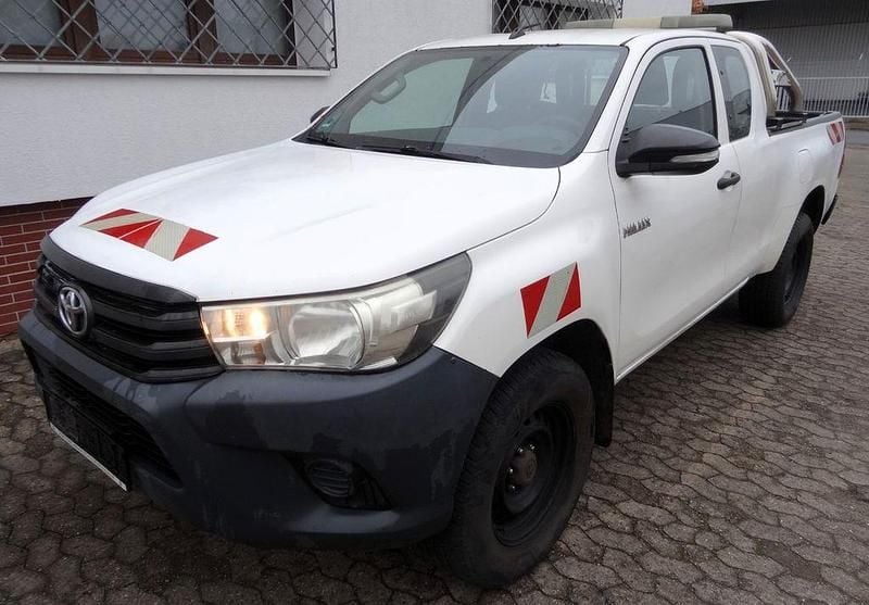 Gebraucht Toyota HiLux 150 PS (110 kW) 2017 Weiß Pickup