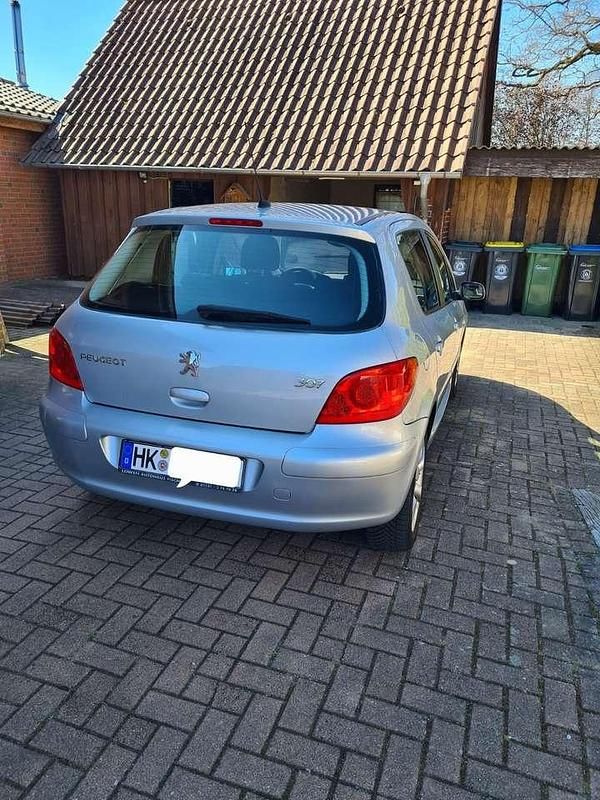 Gebraucht Peugeot 307 Filou 109 PS (80 kW) 2006 Silber Limousine