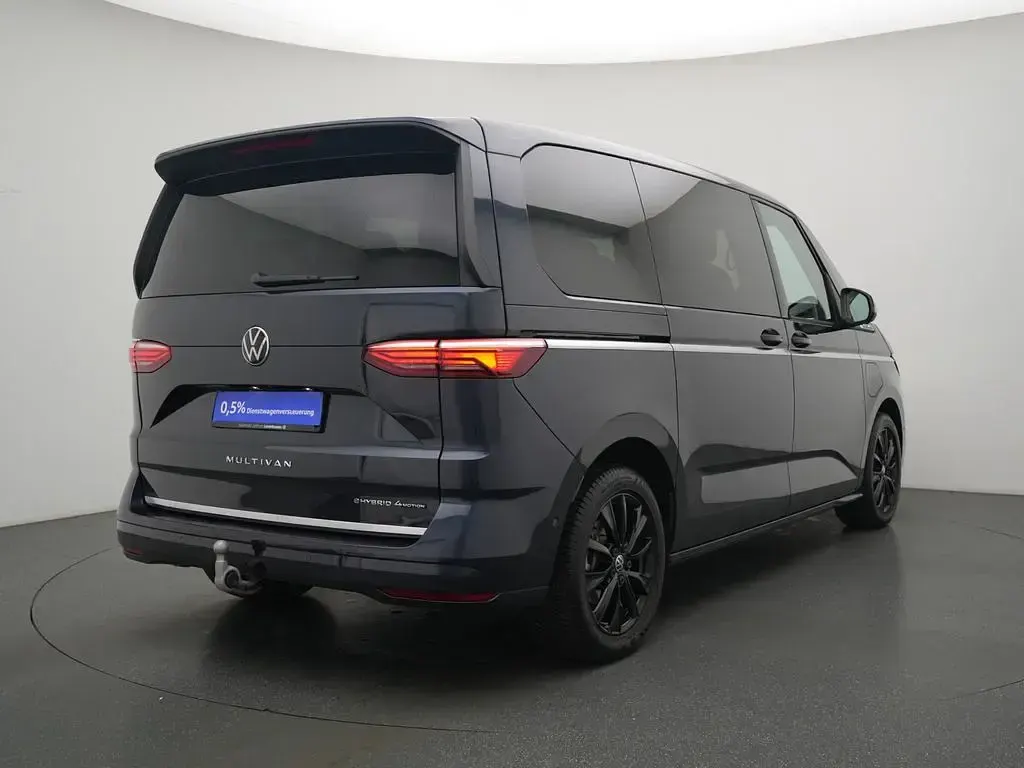 Gebraucht VW Multivan Style 245 PS (180 kW) 2025 Starlight blue Van / Kleinbus