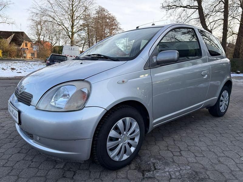 Gebraucht Toyota Yaris Terra 86 PS (63 kW) 2001 Silber Kleinwagen