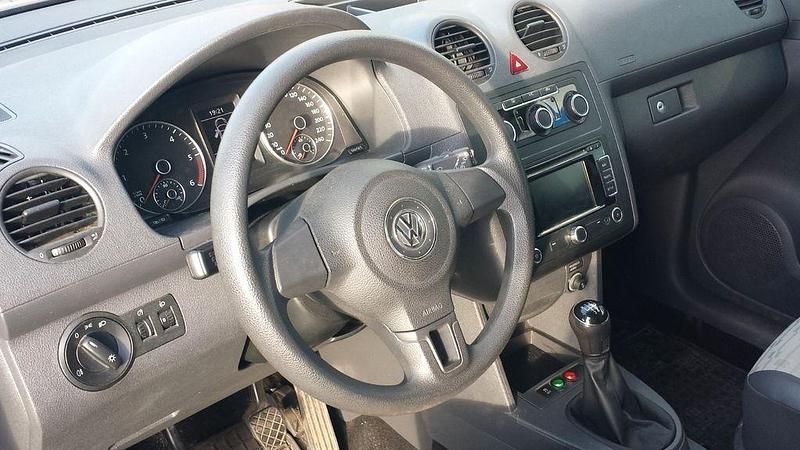 Gebraucht VW Caddy 102 PS (75 kW) 2010 Silber Van / Kleinbus