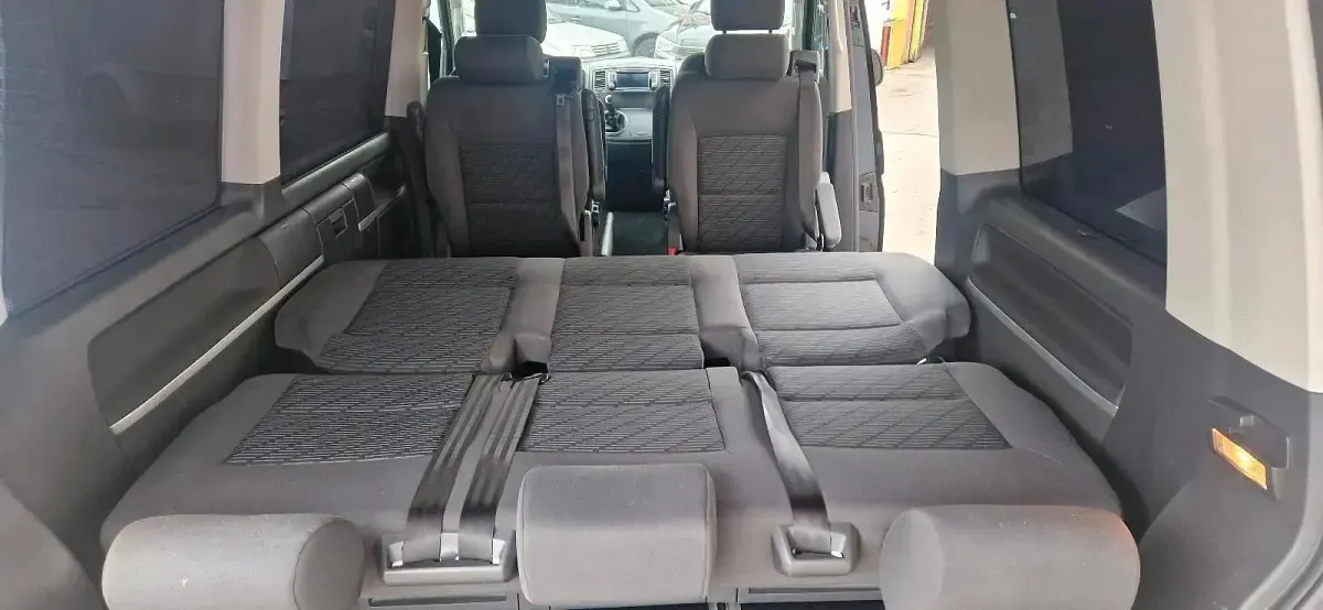 Gebraucht VW Multivan 140 PS (102 kW) 2015 Schwarz Van / Kleinbus