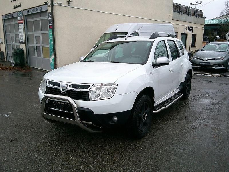 Weiß Gebraucht 2010 Dacia Duster Prestige SUV | 3.740 € (Superpreis) - Bild 1/4