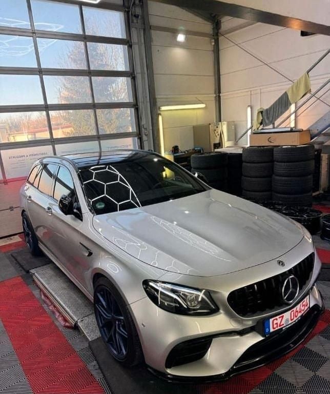 Silber Gebraucht 2017 Mercedes E63S AMG AMG Limousine | 45.300 € (Superpreis) - Bild 1/4