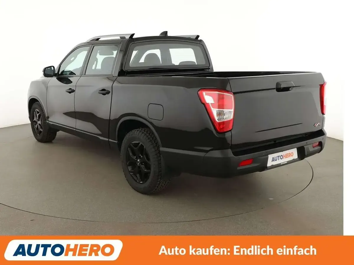 Gebraucht SsangYong Musso Sapphire 201 PS (147 kW) 2023 Schwarz Pickup