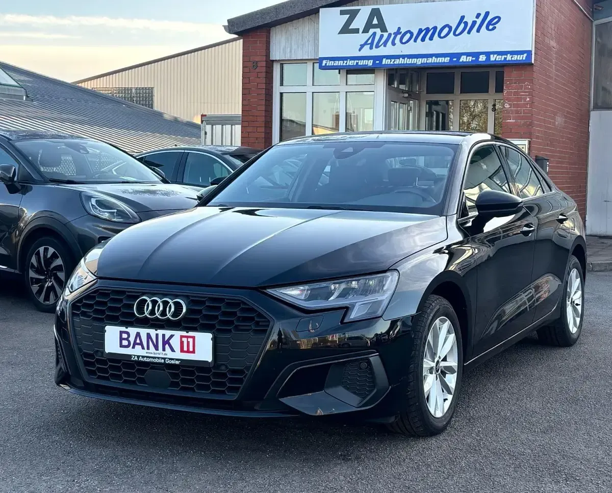 Second-hand Audi A3 Ambiente 110 CP (80 kW) 2022 Negru Berlinǎ