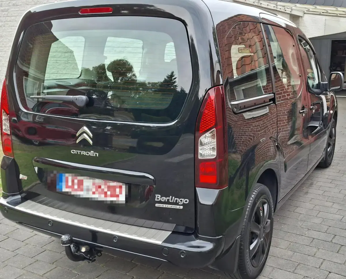 Gebraucht Citroën Berlingo 93 PS (68 kW) 2013 Schwarz Van / Kleinbus