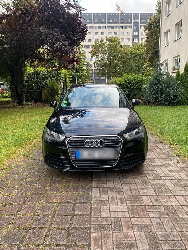 Schwarz Gebraucht 2011 Audi A1 Kleinwagen | 4.800 € (Superpreis) - Bild 1/4