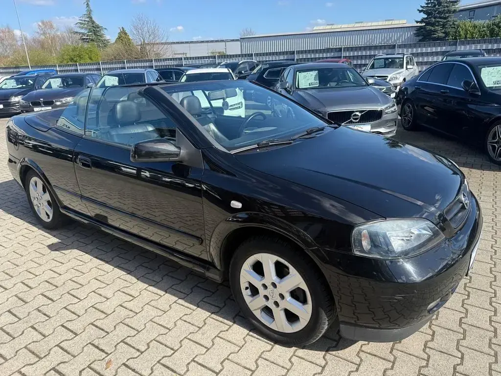 Gebraucht Opel Astra Cabriolet 147 PS (108 kW) 2001 Schwarz Cabrio