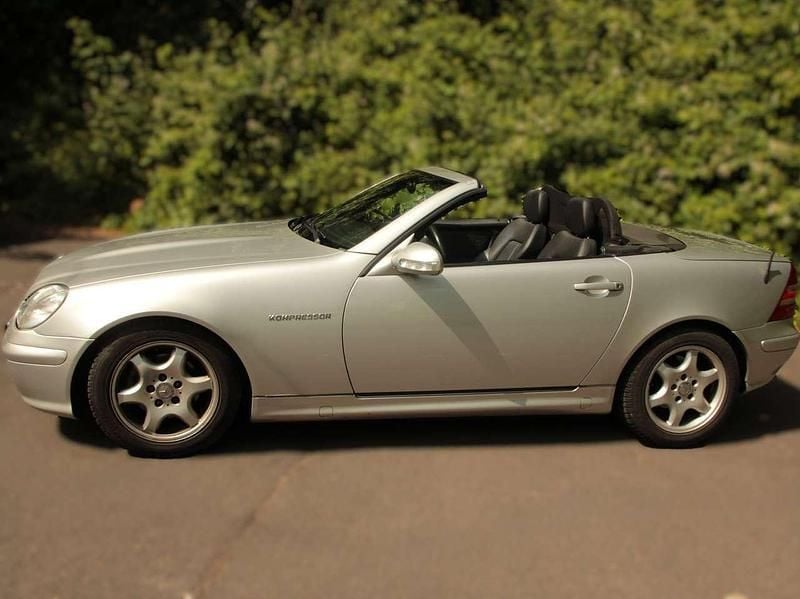 Silber Gebraucht 2002 Mercedes SLK230 Cabrio | 3.950 € (Guter Preis) - Bild 1/4