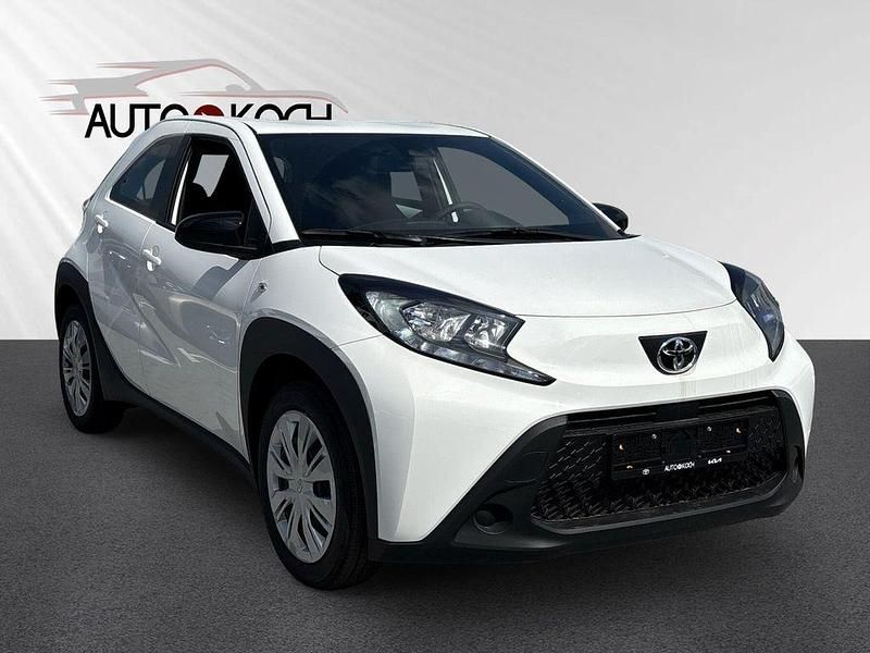 Weiß Neu 2025 Toyota Aygo X Business Edition SUV | 14.990 € (Superpreis) - Bild 1/4