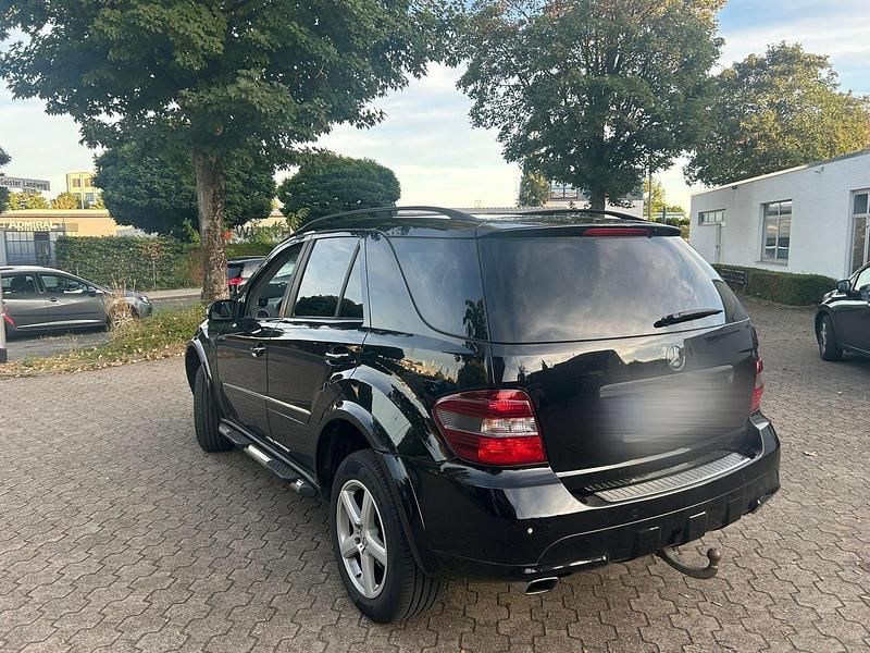 Gebraucht Mercedes ML280 190 PS (139 kW) 2007 Schwarz SUV