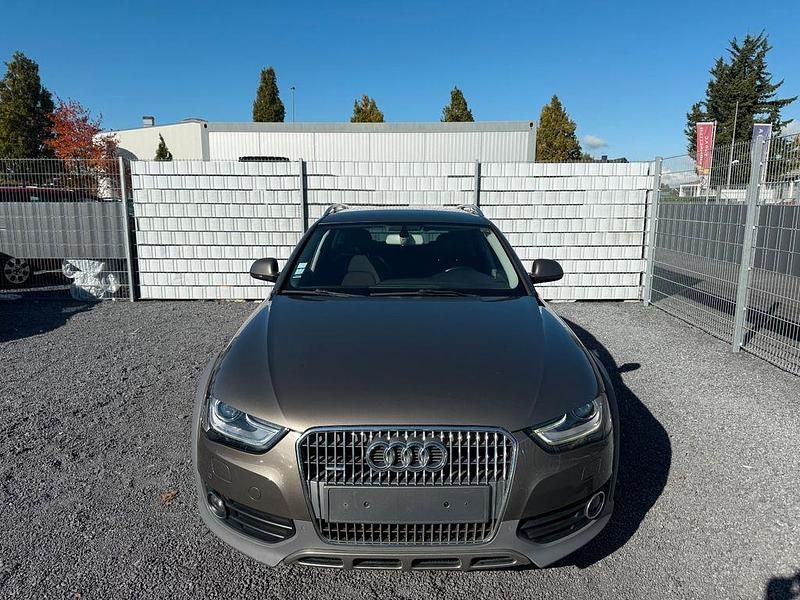 Grau Gebraucht 2014 Audi A4 Allroad Sport Kombi | 8.200 € (Superpreis) - Bild 1/4