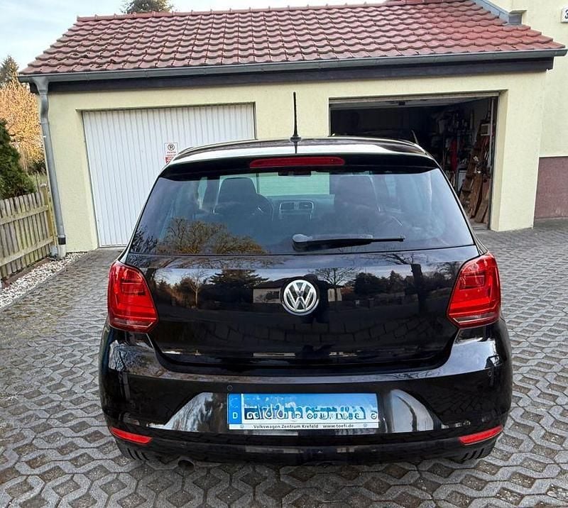 Second-hand VW Polo Allstar 90 CP (66 kW) 2016 Negru Hatchback