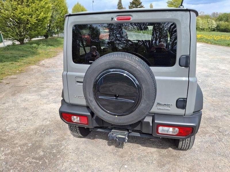Gebraucht Suzuki Jimny Comfort 102 PS (75 kW) 2020 Grau SUV