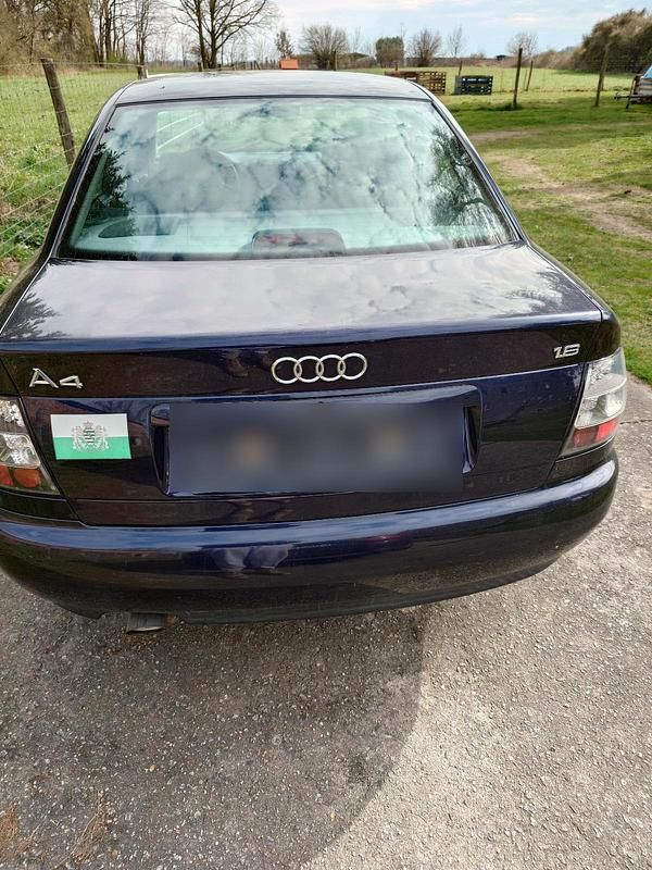 Gebraucht Audi A4 102 PS (75 kW) 1998 Blau Limousine