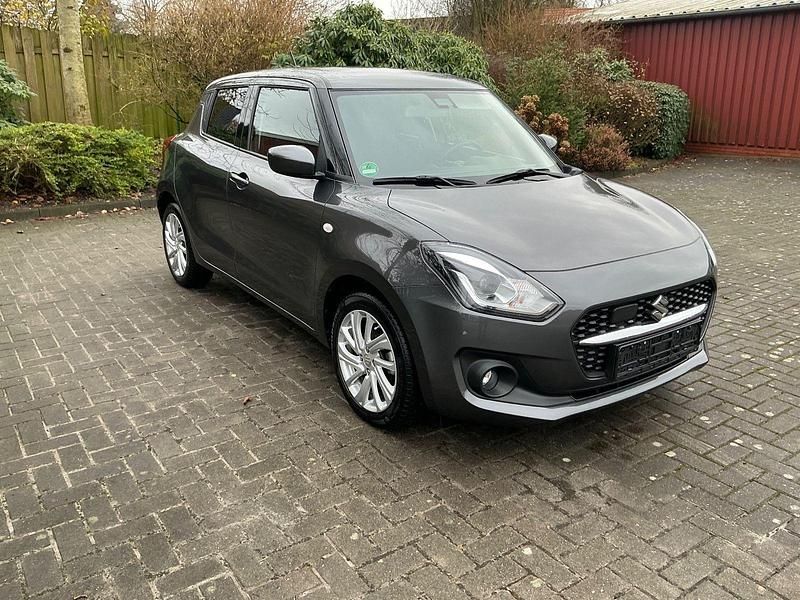 Grau Gebraucht 2023 Suzuki Swift Kleinwagen | 14.300 € (Guter Preis) - Bild 1/4