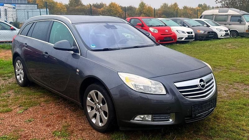 Grau Gebraucht 2012 Opel Insignia Kombi | 3.500 € (Superpreis) - Bild 1/4