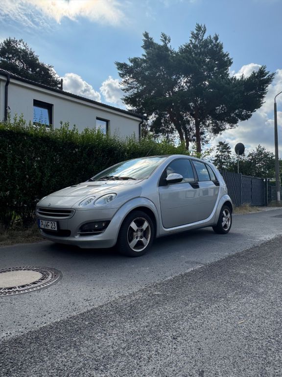 Silber Gebraucht 2006 Smart ForFour Passion Limousine | 2.500 € (Fairer Preis) - Bild 1/4