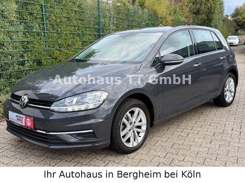 Gebraucht VW Golf VII Comfortline 86 PS (63 kW) 2017 Grau Limousine
