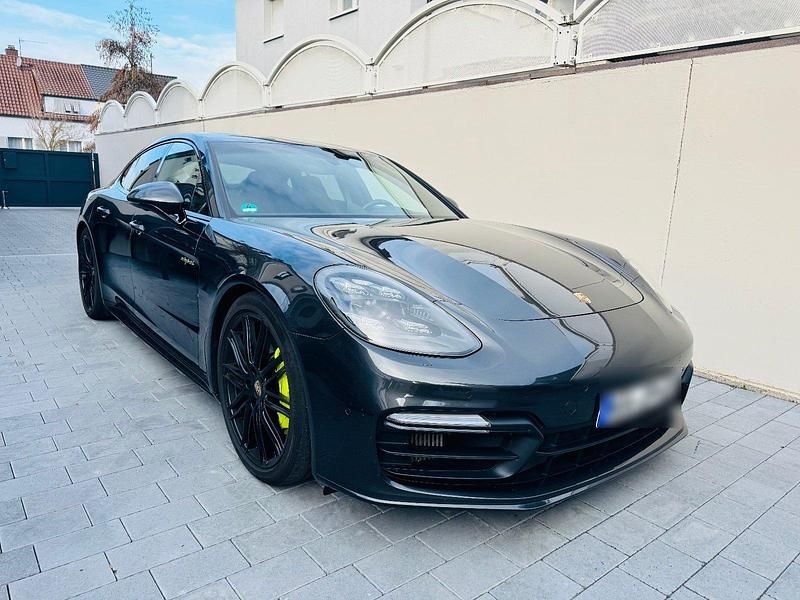 Grau Gebraucht 2017 Porsche Panamera Sport Coupé | 59.750 € (Etwas zu teuer) - Bild 1/4