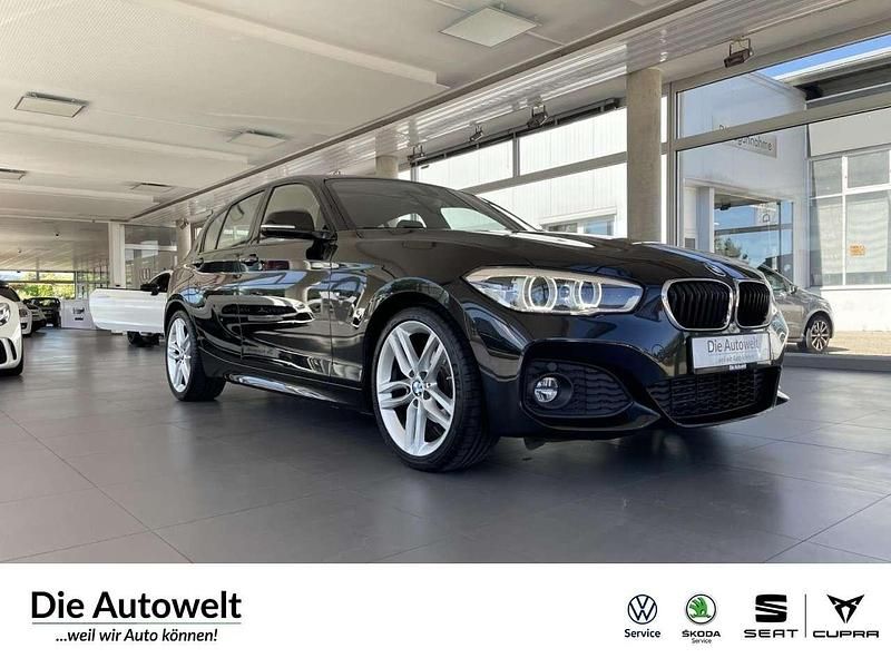 Black sapphire (schwarz) Gebraucht 2017 BMW 116 M Sport Kleinwagen | 15.980 € (Teuer) - Bild 1/4