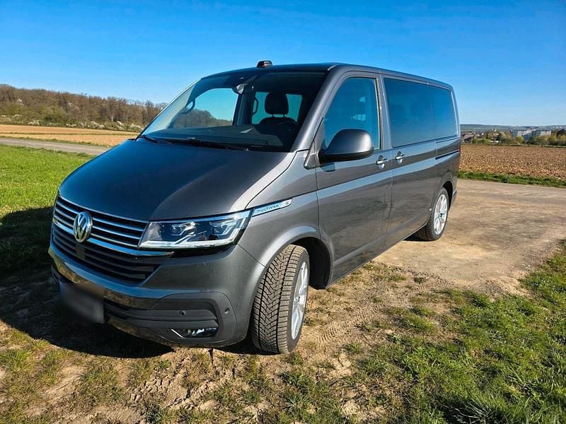 Second-hand VW Multivan 204 CP (150 kW) 2022 Gri Monovolum