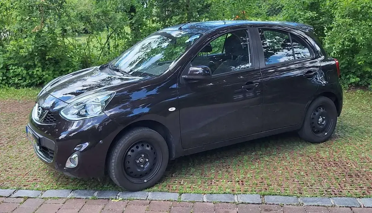 Gebraucht Nissan Micra Acenta 80 PS (58 kW) 2015 Violett Kleinwagen