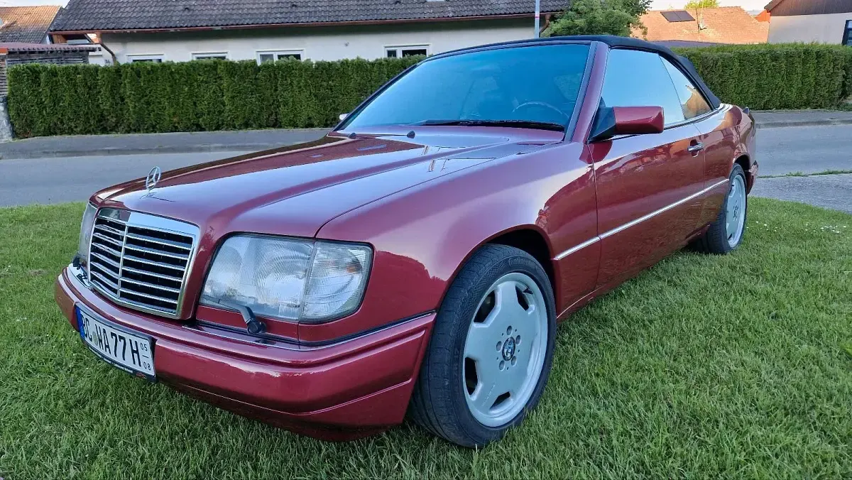 Gebraucht Mercedes E320 220 PS (161 kW) 1995 Rot Cabrio