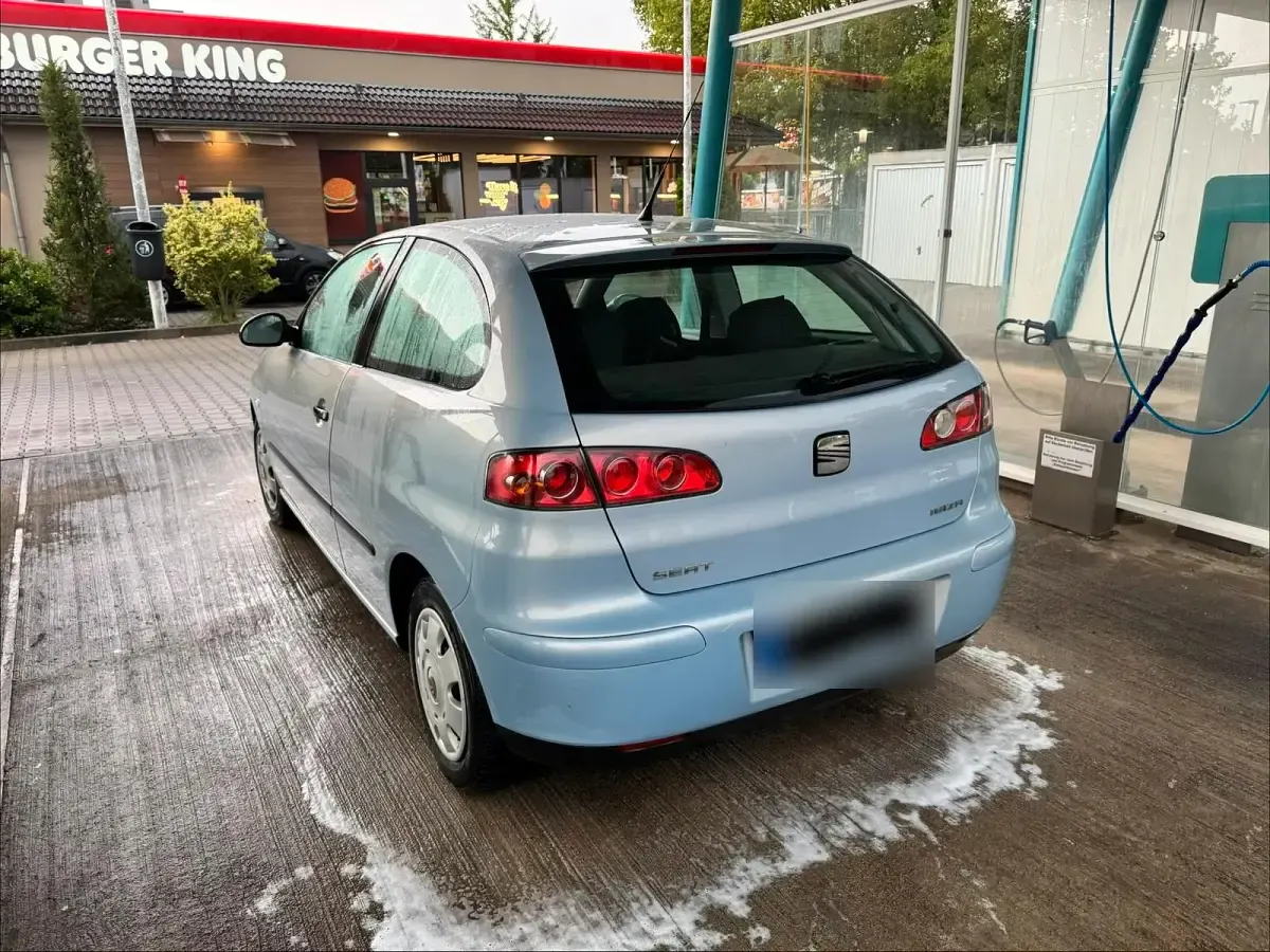 Gebraucht Seat Ibiza 74 PS (54 kW) 2003 Blau Kleinwagen