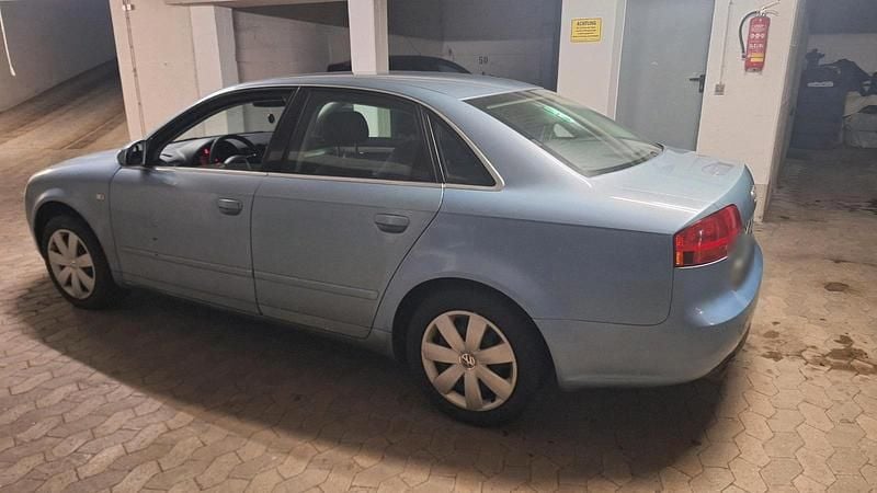Gebraucht Audi A4 102 PS (75 kW) 2007 Blau Limousine