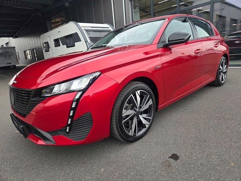 Second-hand Peugeot 308 Active 181 CP (133 kW) 2022 Roșu Berlinǎ