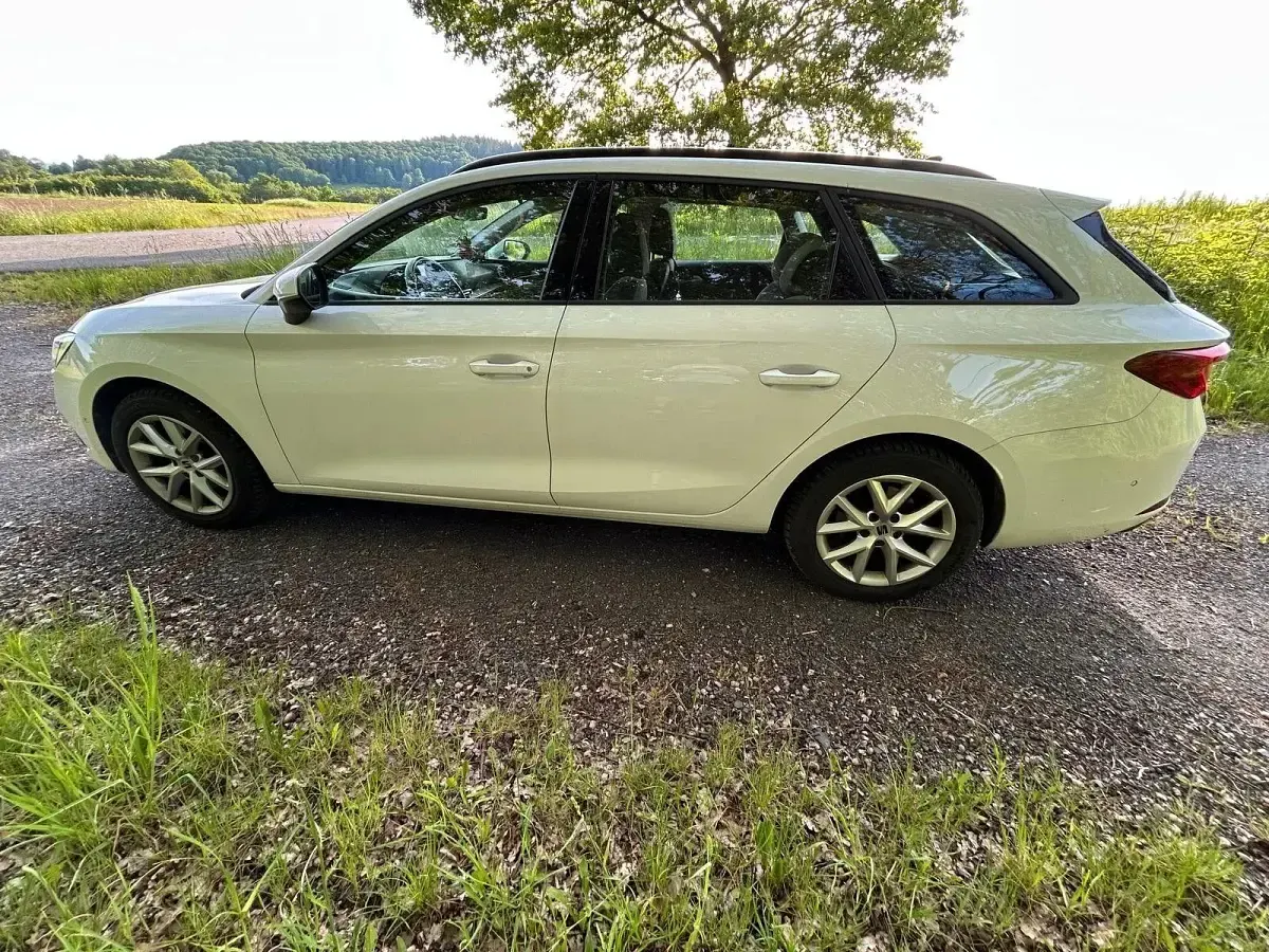 Gebraucht Seat Leon Style 150 PS (110 kW) 2021 Weiß Kombi