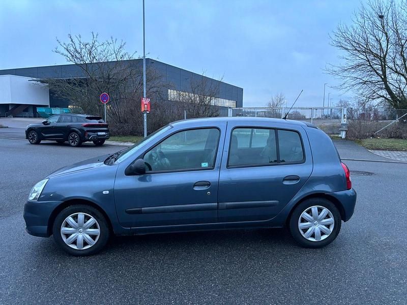 Gebraucht Renault Clio II 75 PS (55 kW) 2010 Grau Kleinwagen