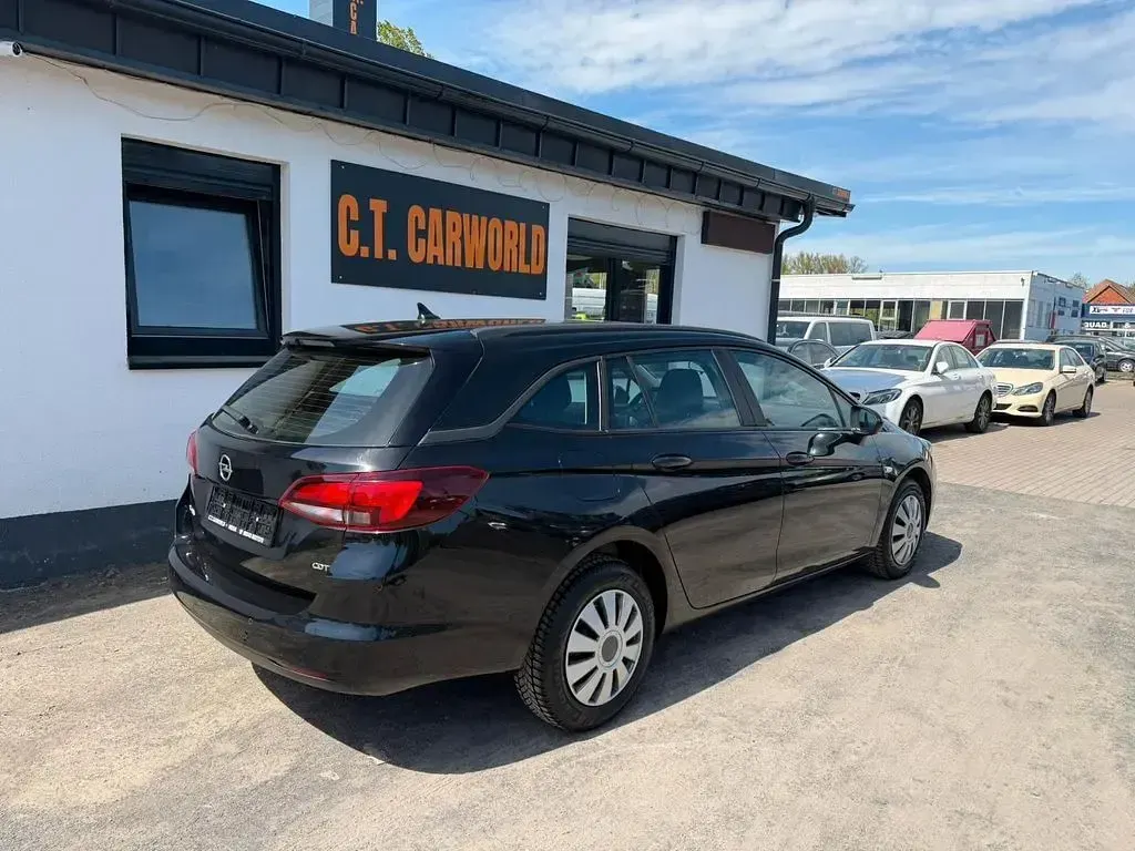 Gebraucht Opel Astra 95 PS (69 kW) 2017 Schwarz Kombi