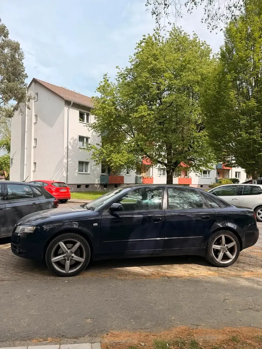 Second-hand Audi A4 163 CP (119 kW) 2005 Albastru Berlinǎ
