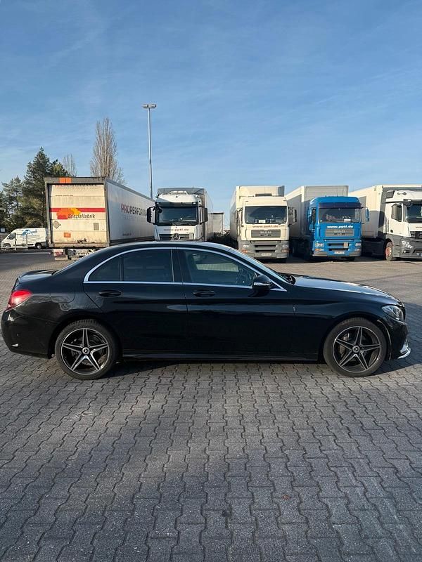Gebraucht Mercedes C220 163 PS (119 kW) 2014 Schwarz Limousine