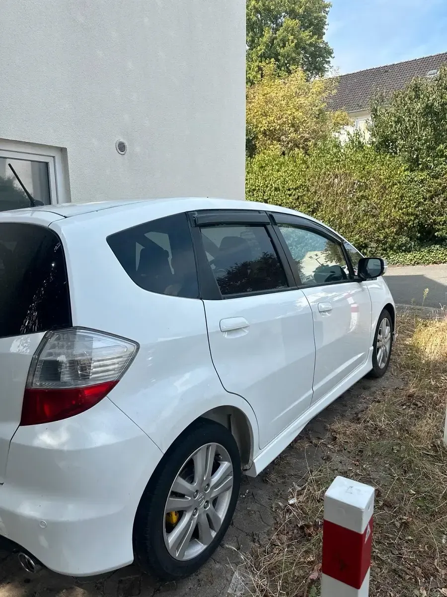 Gebraucht Honda Jazz Sport 100 PS (73 kW) 2011 Weiß Kleinwagen