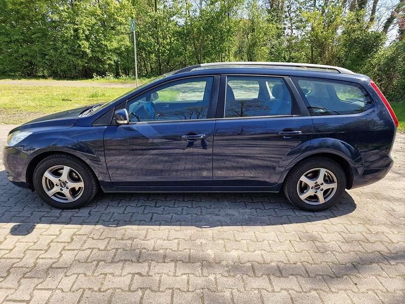 Gebraucht Ford Focus Style 101 PS (74 kW) 2009 Blau Kombi