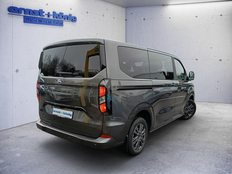 Neu Ford Tourneo Custom Titanium 2025 Van
