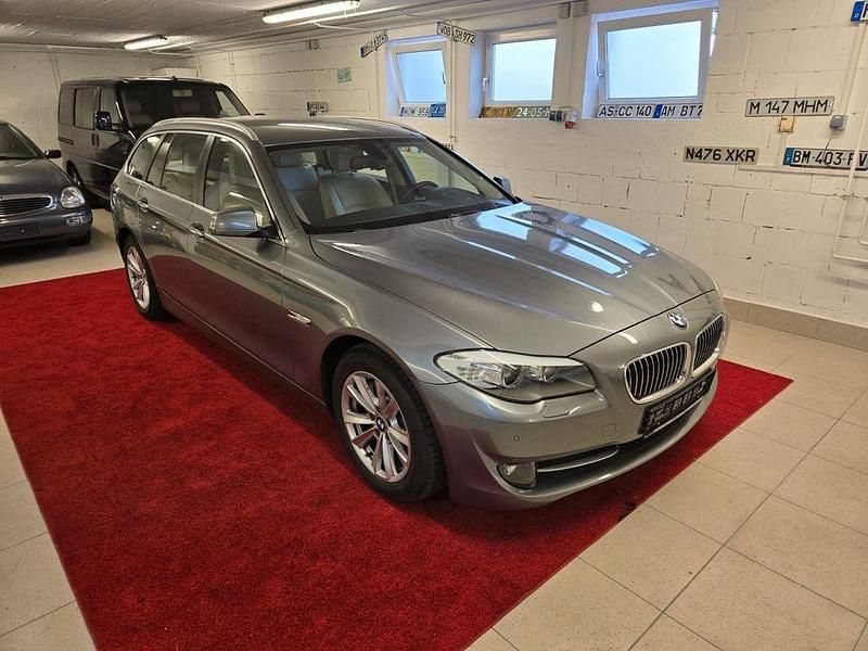 Grau Gebraucht 2012 BMW 530 Kombi | 12.800 € (Guter Preis) - Bild 1/4