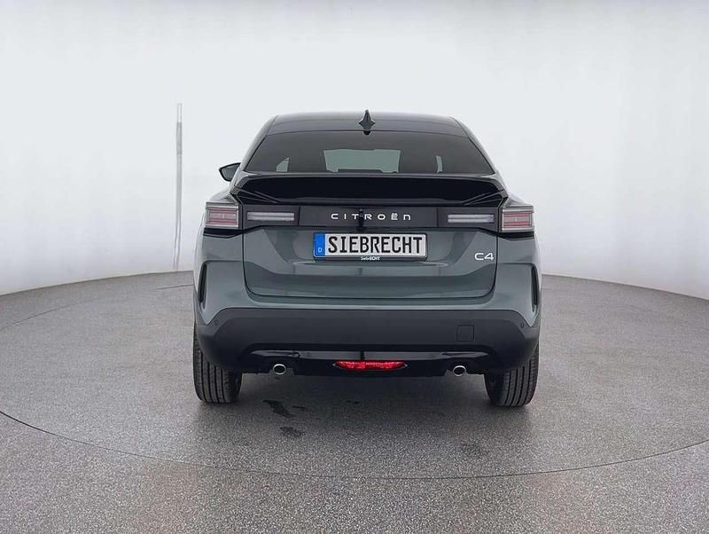 Neu Citroën C4 131 PS (96 kW) 2026 Grün Limousine