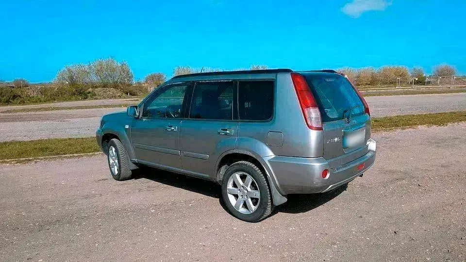 Gebraucht Nissan X-Trail 163 PS (119 kW) 2005 Grau SUV