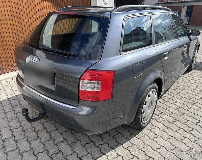 Gebraucht Audi A4 150 PS (110 kW) 2004 Grau Kombi