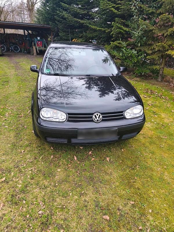Gebraucht VW Golf IV 75 PS (55 kW) 2001 Schwarz Kleinwagen