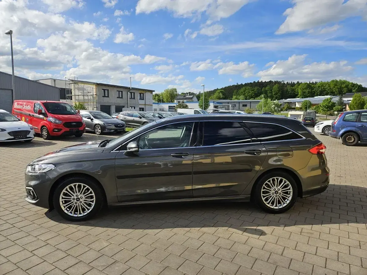Gebraucht Ford Mondeo Titanium 150 PS (110 kW) 2020 Grau Kombi