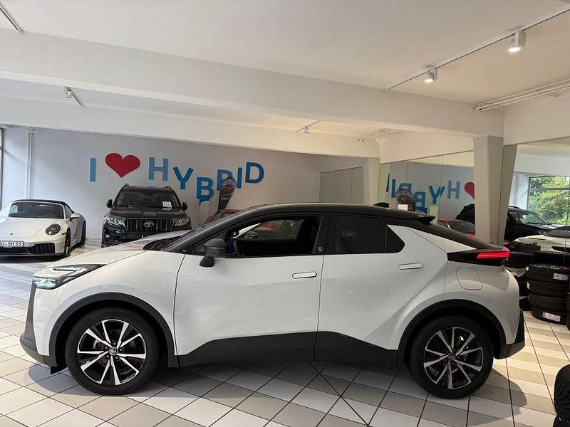 Gebraucht Toyota C-HR Team 140 PS (102 kW) 2023 Weiß SUV